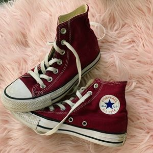 Size 6 maroon high top converse